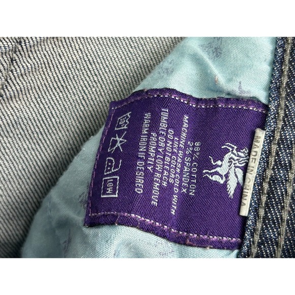 VIGOSS Capri Jeans Womens 9 Distressed Blue Denim Cropped Retro Embroidered - Picture 8 of 9